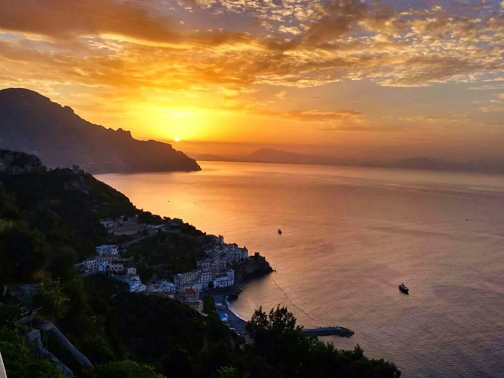 Сasa de vacaciones Villa La Rosa Del Mare Amalfi Italia